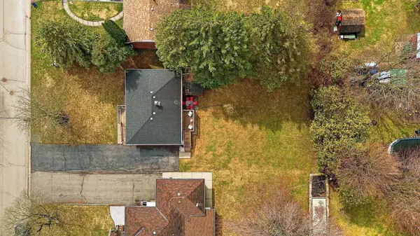 10 Chisholm DR, Ingersoll, ON N5C 2C4