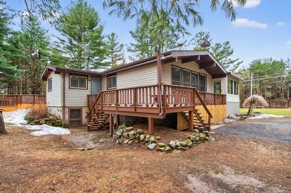 87 Fitzsimmons RD, Front Of Leeds & Seeleys Bay, ON K0E 1L0