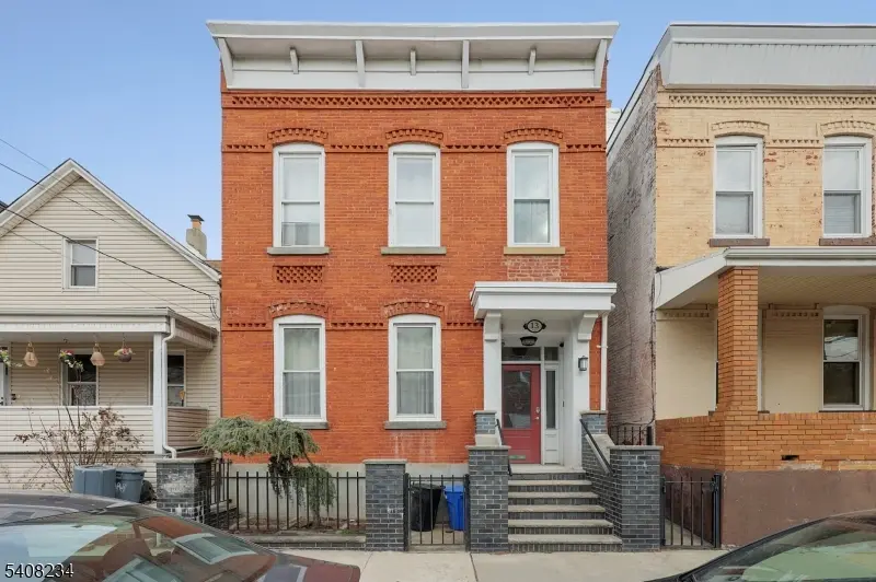 13 W 16Th St, Bayonne City, NJ 07002