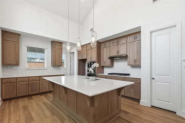 831 Dogwood Lane, Lavon, TX 75166