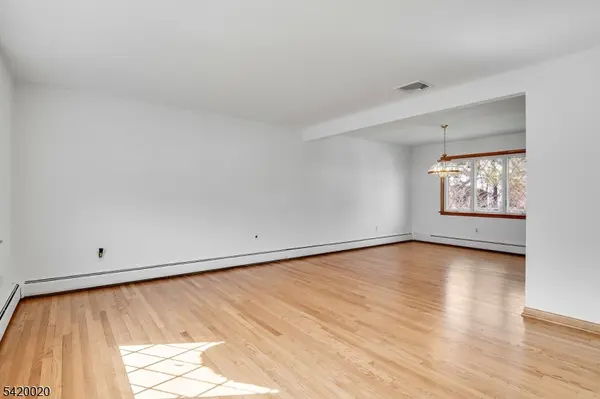 240 Ridge Rd, Cedar Grove Twp., NJ 07009