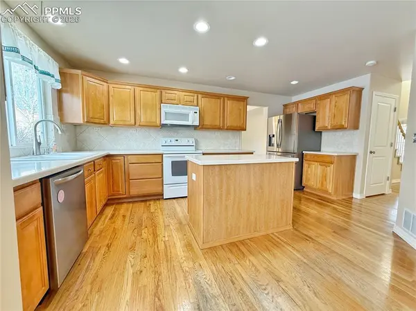 5698 Arrowleaf DR, Colorado Springs, CO 80923