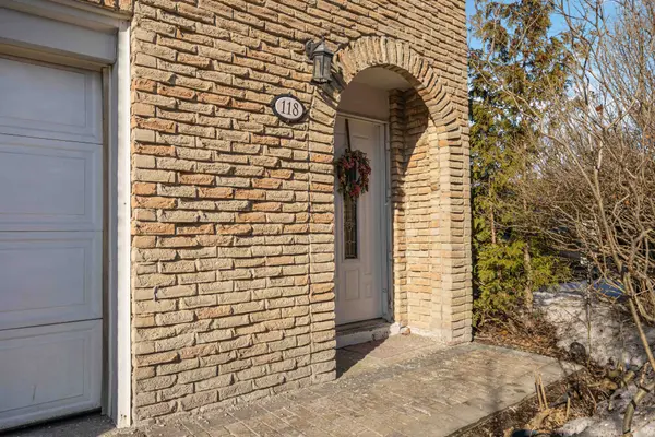 118 Tangle Briarway N/A, Toronto C15, ON M2J 2M4