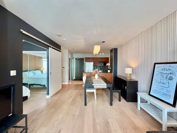 22 Wellesley ST E #1607, Toronto C08, ON M4Y 1G3