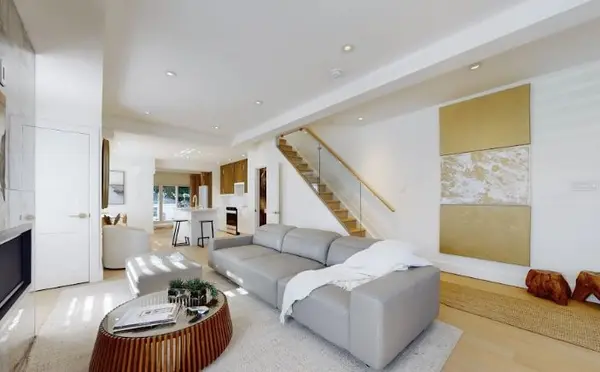 22 Pitt AVE, Toronto E04, ON M1L 2R1