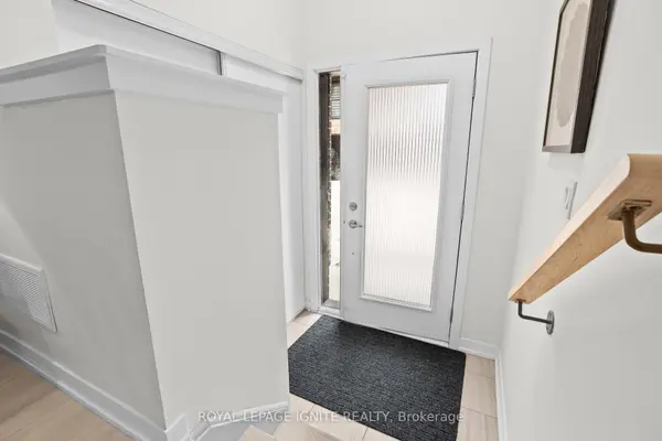 1865 Pickering Pkwy #1501, Pickering, ON L1V 0H2