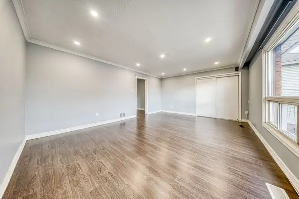 588 Warden AVE, Toronto E06, ON M1L 3Z3