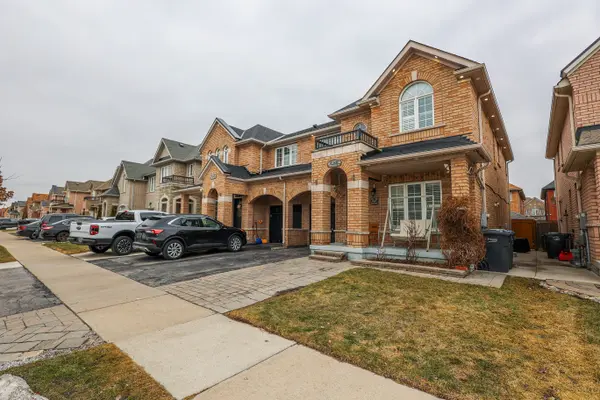 85 Daden oaks DR, Brampton, ON L6P 3R9