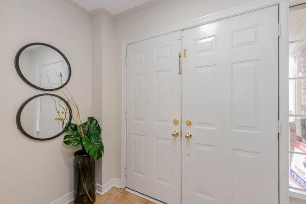 154 Brussels AVE, Brampton, ON L6Z 0E1