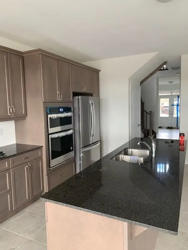 33 Eberly Woods DR, Caledon, ON L7C 4J2