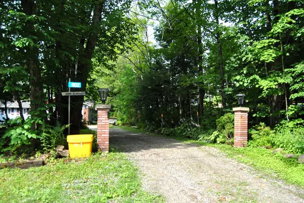 1102 Lakeshore DR S, Bracebridge, ON P1L 1X3