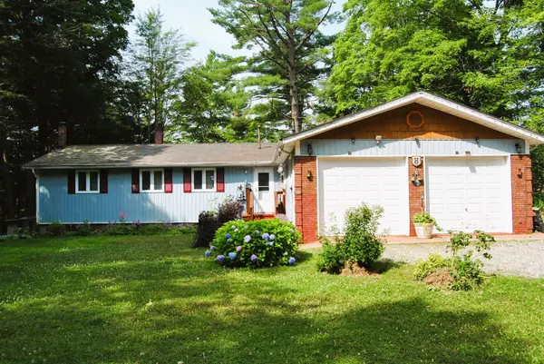 1102 Lakeshore DR S, Bracebridge, ON P1L 1X3