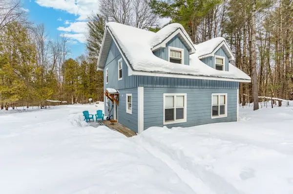 1065 Elk DR, Dysart Et Al, ON K0M 1S0