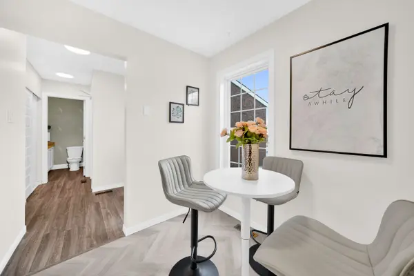 15 Tarquin CRES, Bells Corners And South To Fallowfield, ON K2H 8J7