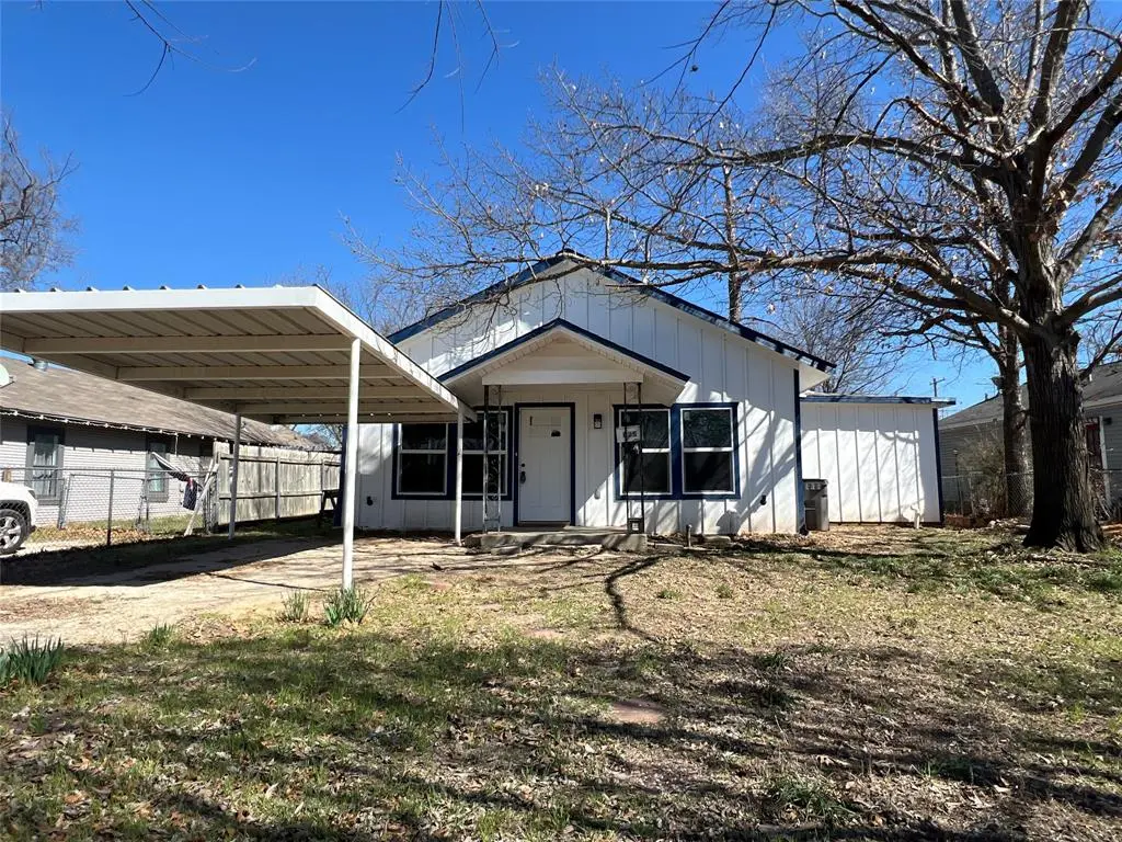 825 Texas Street, Graham, TX 76450