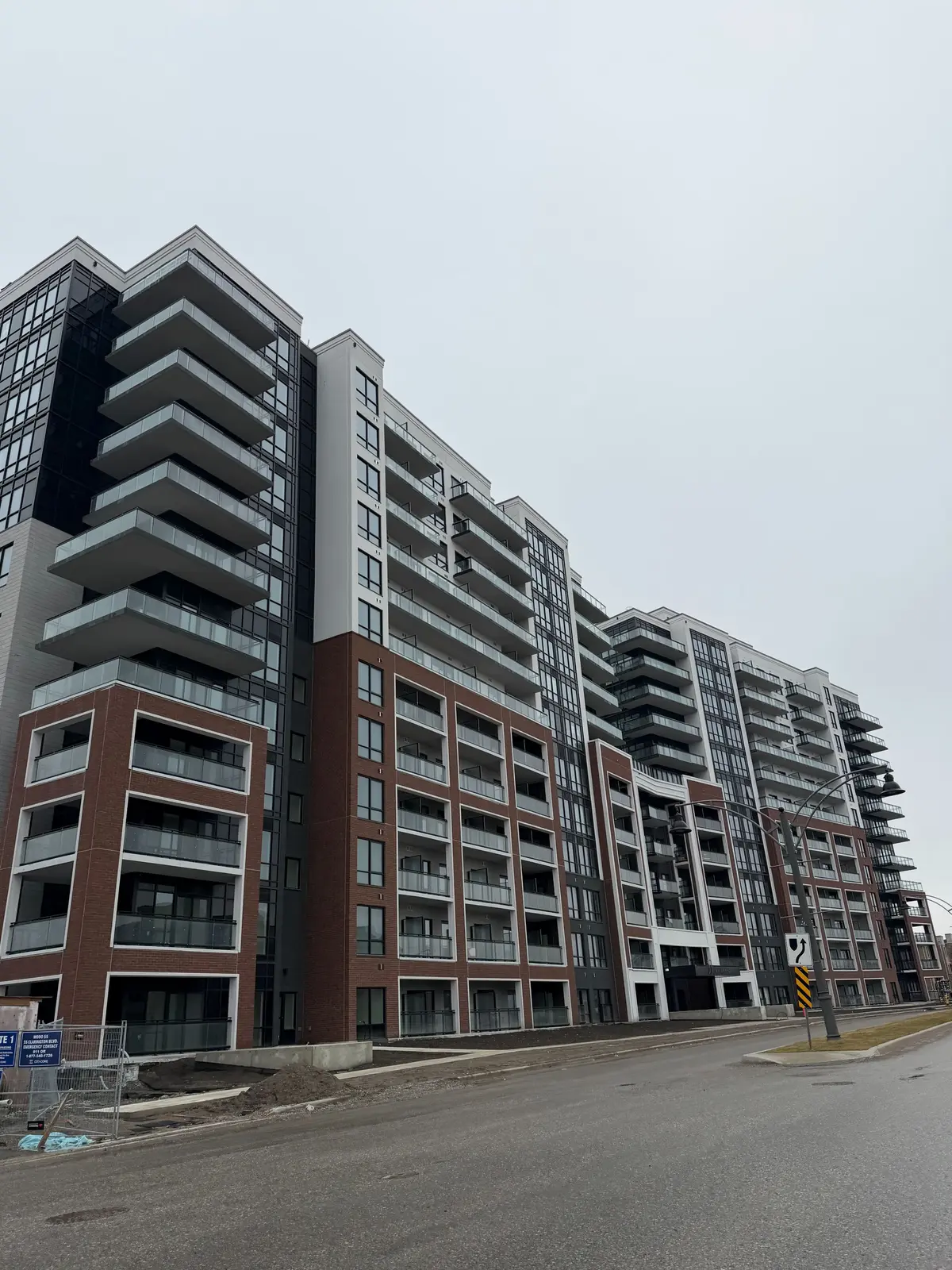 51 Clarington AVE #1105, Clarington, ON L1C 0A1