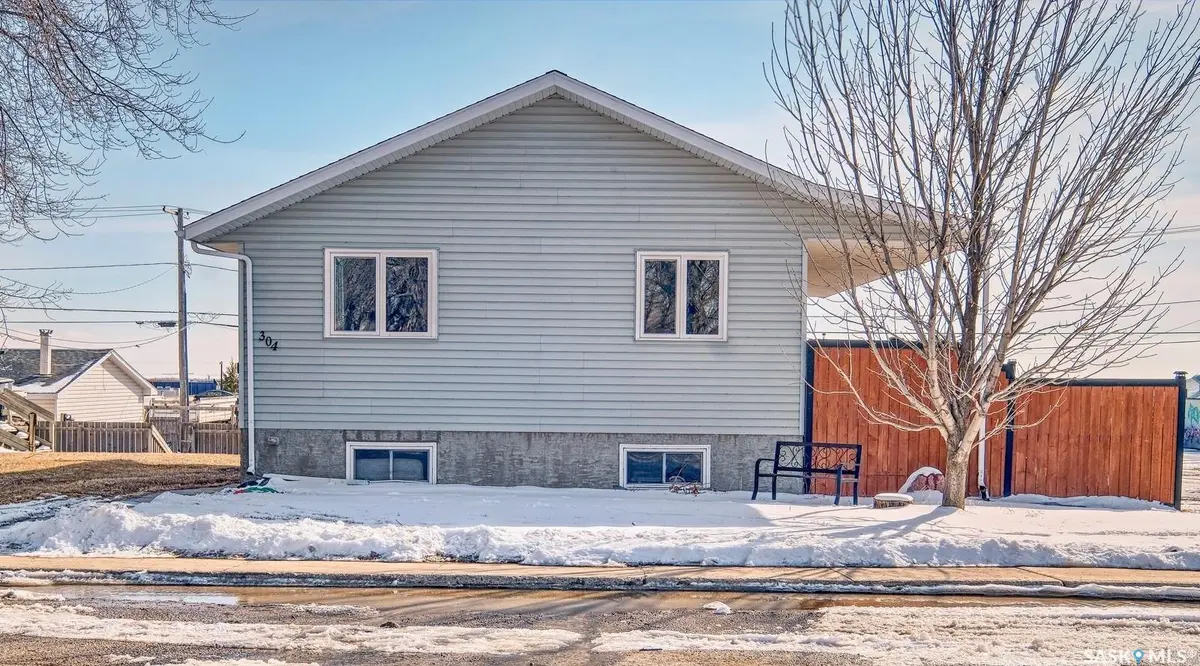 304 2nd AVENUE E, Biggar, SK S0K 0M0