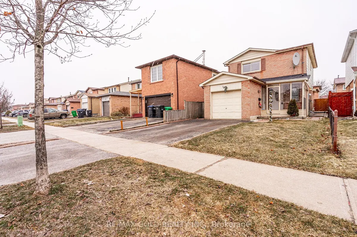 13 Martindale CRES, Brampton, ON L6X 2V7