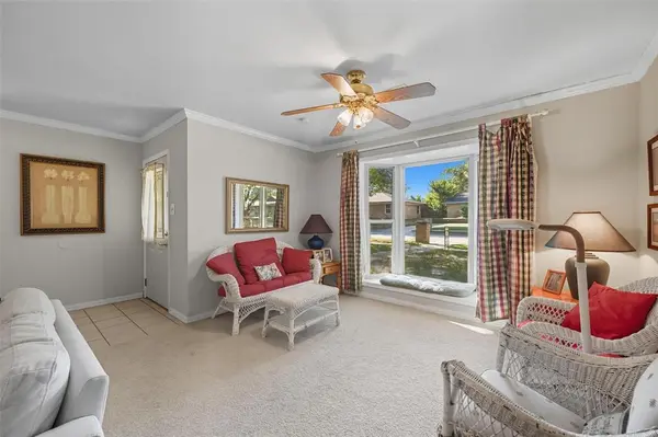 1703 Park Hill Drive, Arlington, TX 76012