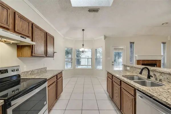 8113 Heritage Place Drive, Fort Worth, TX 76137