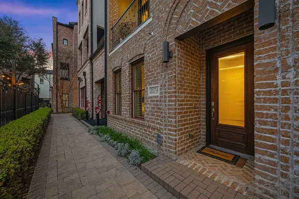 2174 Aylesport Drive, Dallas, TX 75201