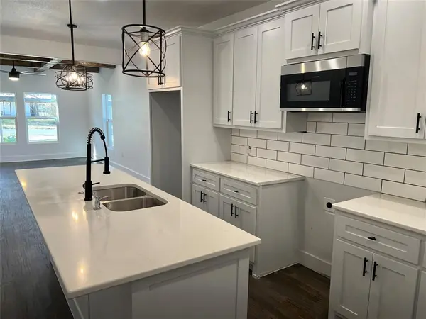 825 Texas Street, Graham, TX 76450