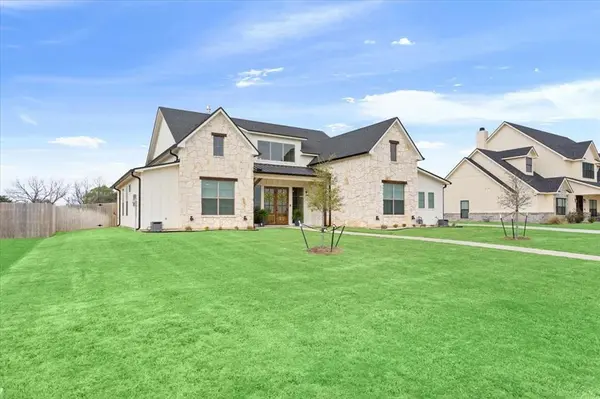 124 Big Catch Lane, Robinson, TX 76706