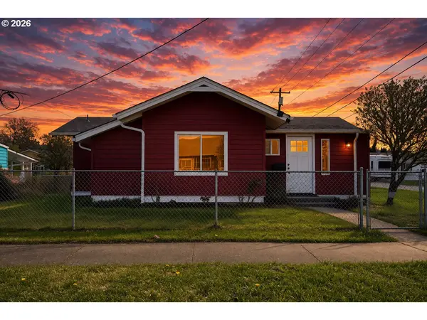 506 S 5TH AVE, Kelso, WA 98626