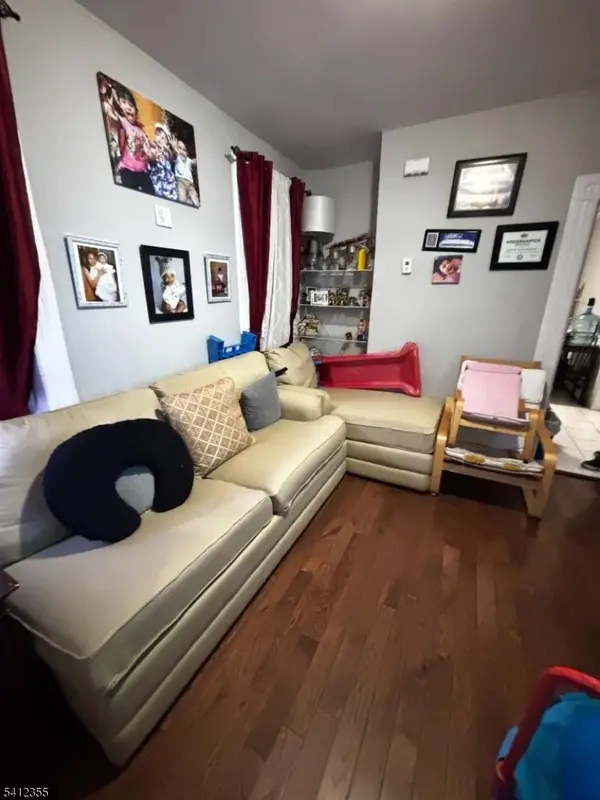 942 E 19Th St, Paterson City, NJ 07501