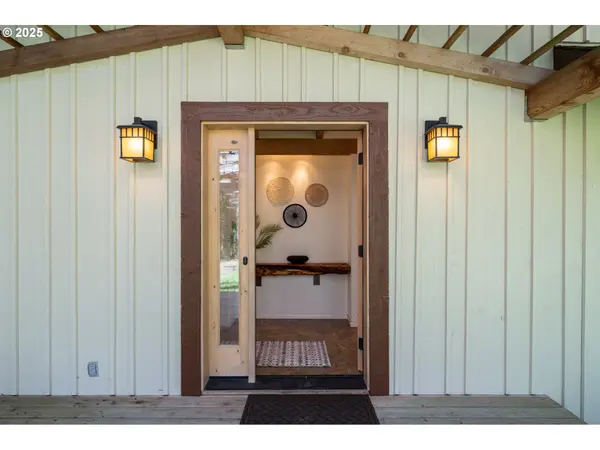 19855 NE TRUNK RD, Dundee, OR 97115