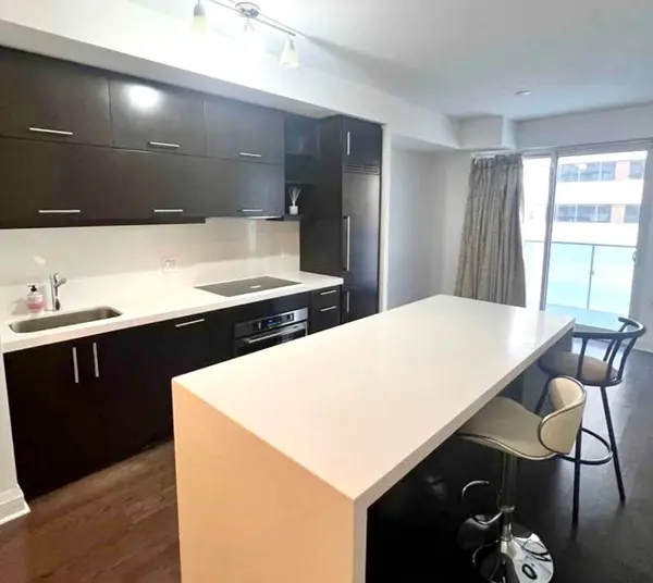 1080 Bay ST #611, Toronto C01, ON M5S 0A5