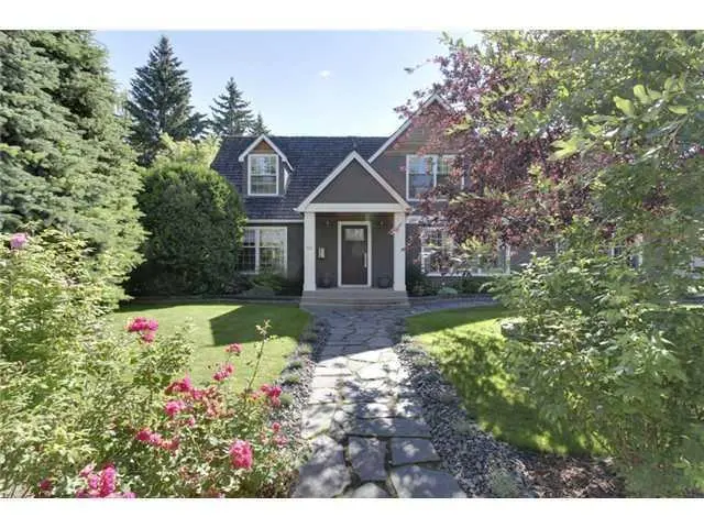 52 Maryland PL SW, Calgary, AB T2V 2E7