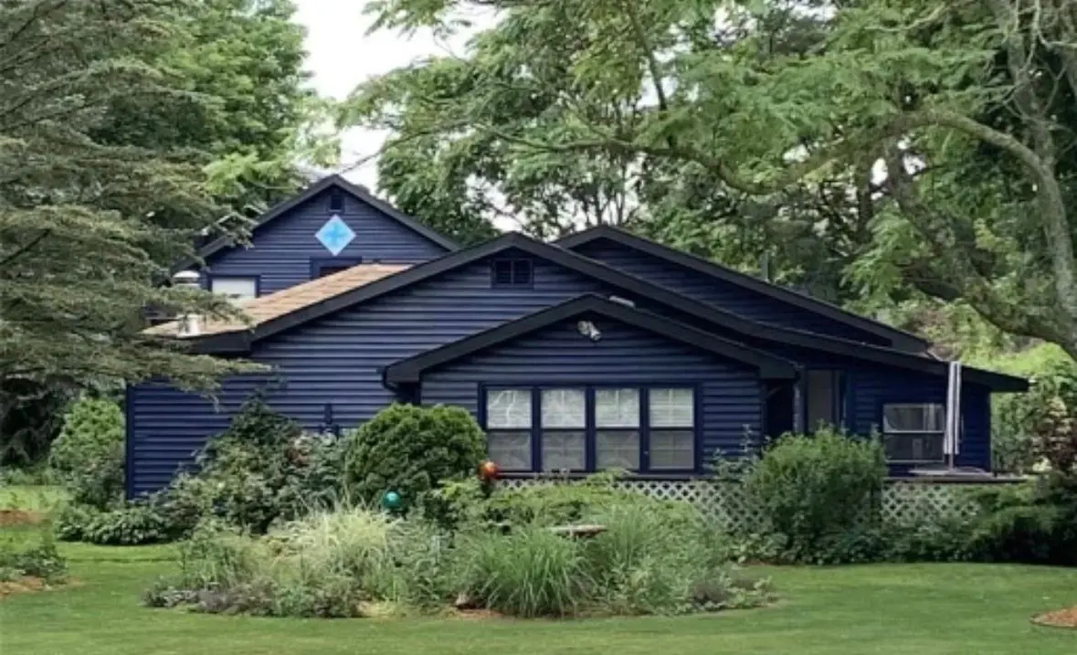 7575 Biddulph ST, Lambton Shores, ON N0M 2L0