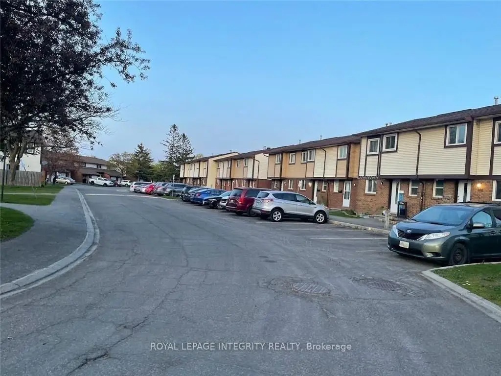 1767 Dondale ST #58, Cyrville - Carson Grove - Pineview, ON K1B 5H7