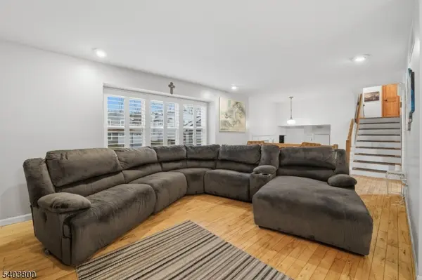 2 Pioneer Dr, Howell Twp., NJ 07731