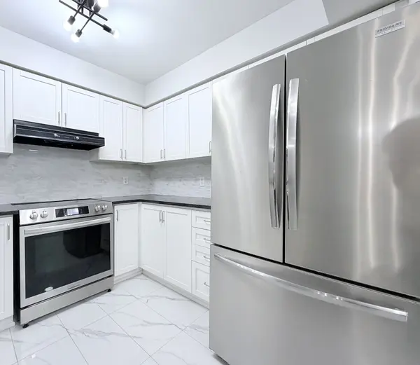 60 Mendelssohn ST #104, Toronto E04, ON M1L 0G9