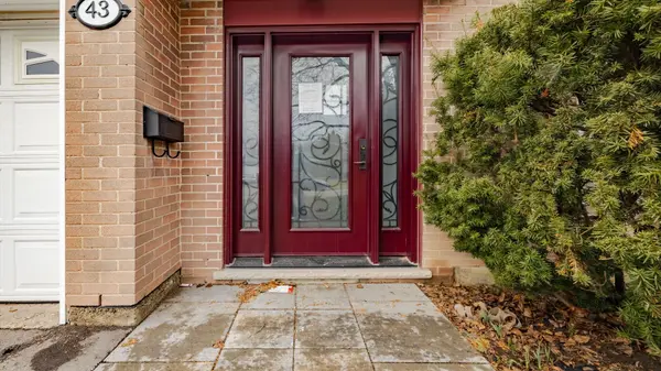 43 Bromley CRES, Brampton, ON L6T 1Z2