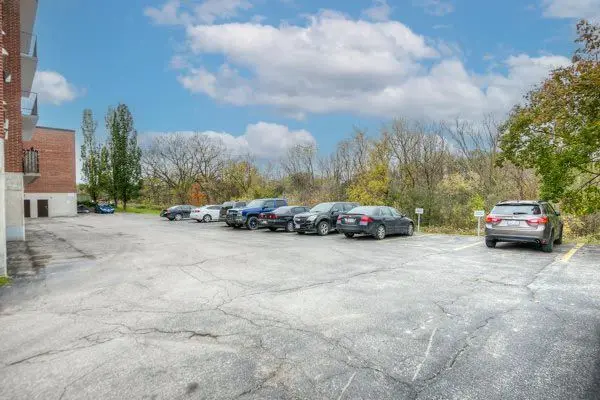 4 Avalon PL #106, Kitchener, ON N2M 4N6