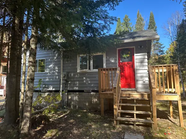 61 Robert RD W, Huntsville, ON P1H 1L4