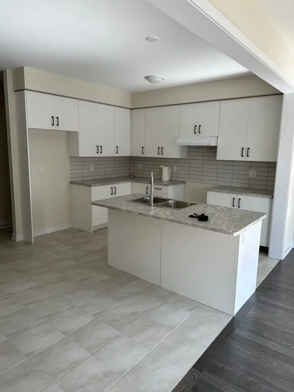 16 Lilac CIR, Haldimand, ON N3W 0H5