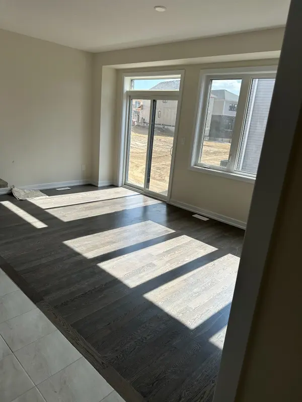 16 Lilac CIR, Haldimand, ON N3W 0H5