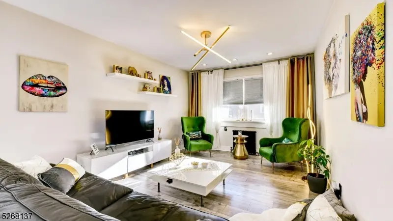 1504 W Terrace Cir #4, Teaneck Twp., NJ 07666