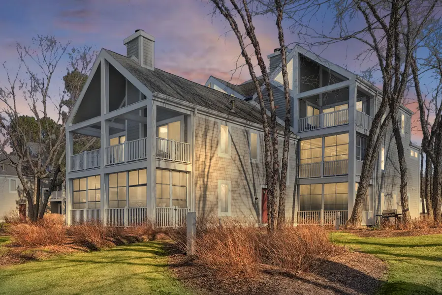 420 W Oselka DR #212, New Buffalo City, MI 49117