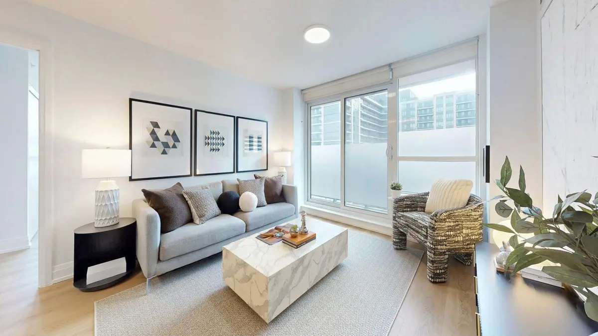 370 Highway 7 N/A E #223, Richmond Hill, ON L4B 0C4