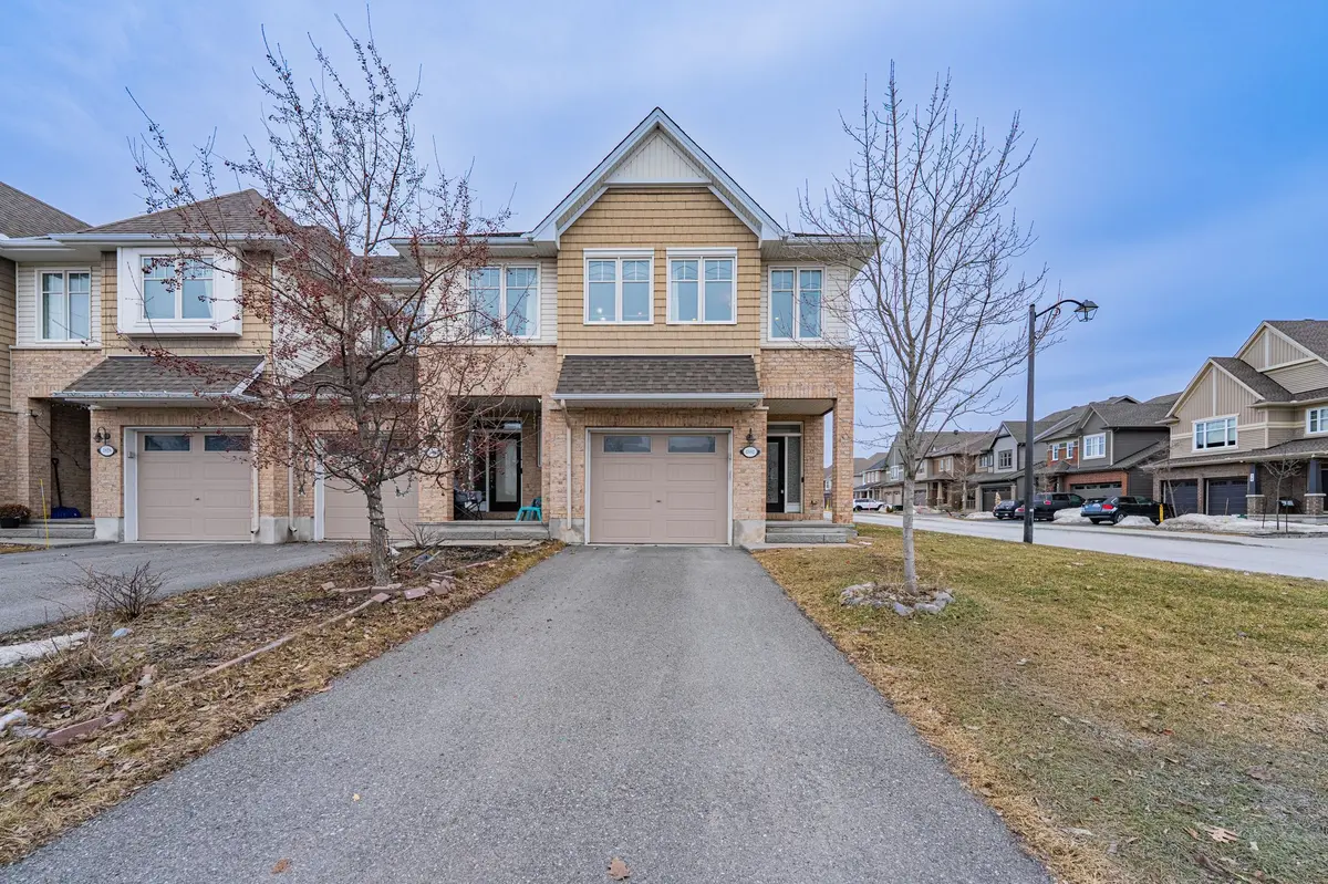 1882 Maple Grove RD, Stittsville - Munster - Richmond, ON K2S 0W4
