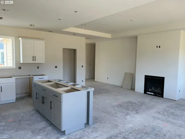 1200 Rachel LN, Molalla, OR 97038