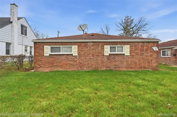 15310 W Chicago, Detroit, MI 48228