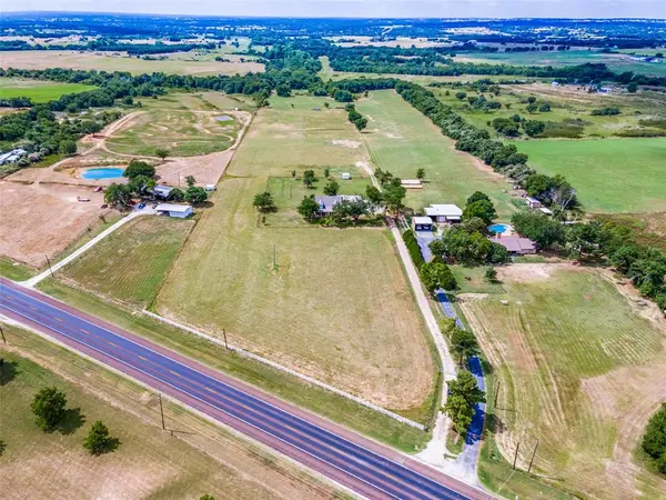 9879 W Highway 199, Poolville, TX 76487