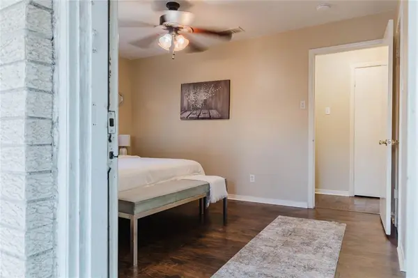 317 Willow Wood Lane, Desoto, TX 75115