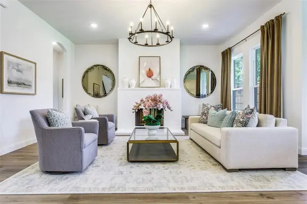 602 Sterling Drive, Benbrook, TX 76126